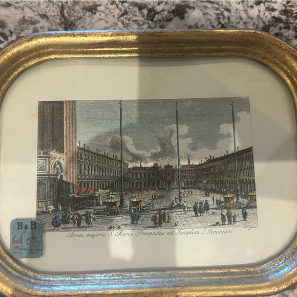 Mini vintage gallery wall. - Picture 5 of 9